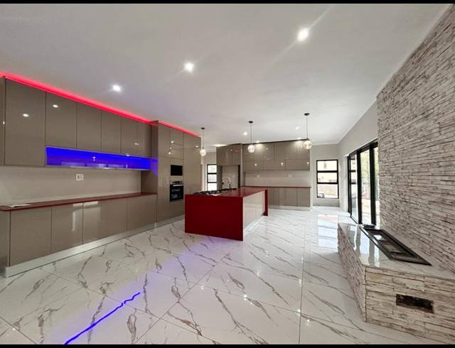 5 BEDROOM HOUSE FOR SALE IN SEASONS LIFESTYLE ESTATE